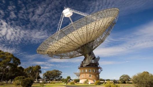 64座碟形天线对准100万颗恒星，监听所有无线信号，霍金都没想过