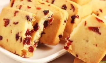 零失败的蔓越莓饼干，绝对是孩子们最喜欢的小零食，赶快学起来吧