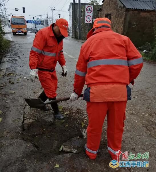 南昌市青山湖公路分局全力抓好冬季养护生产（图）