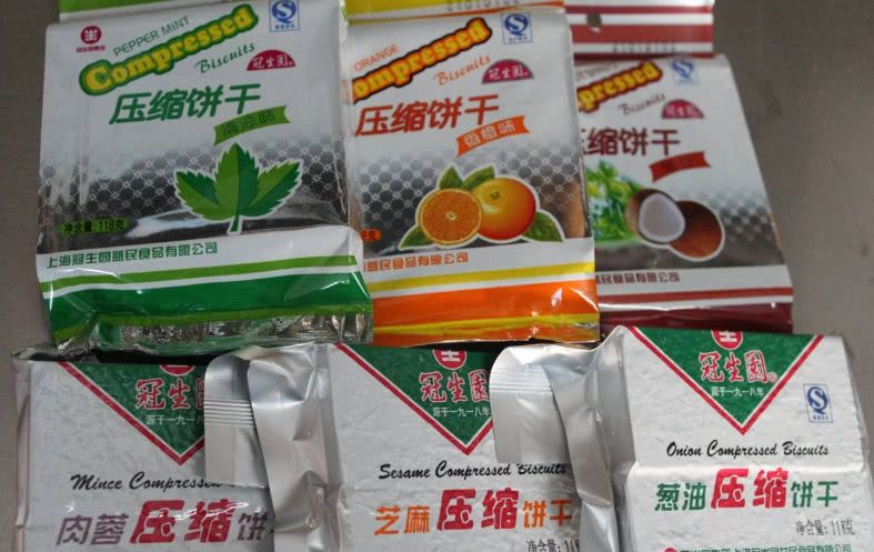 一块压缩饼干相当一碗米饭，将它煮“烂”之后，网友：我太天真了