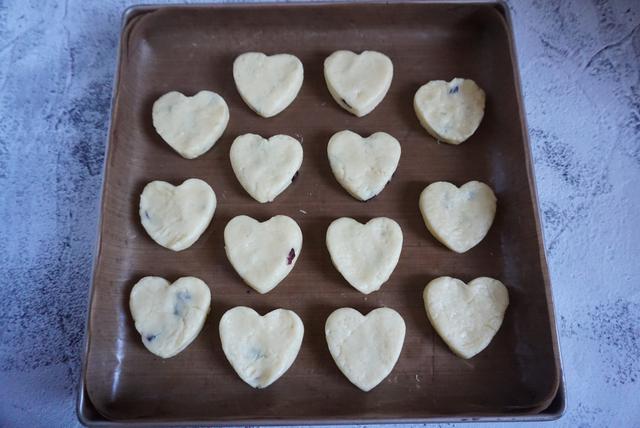 别只会做蔓越莓饼干了,这个圣诞下午茶就做它吧,简单易做零失败