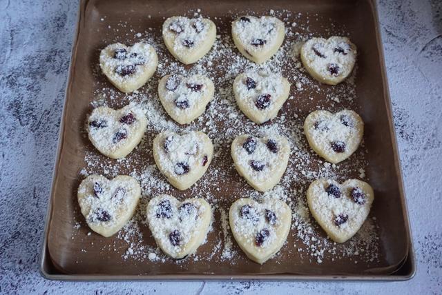 别只会做蔓越莓饼干了,这个圣诞下午茶就做它吧,简单易做零失败