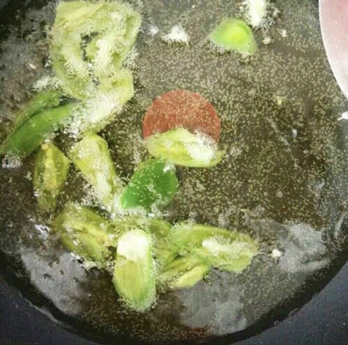 地三鲜：春节即将结束，吃腻了鸡鸭鱼，换个口味尝尝地?.