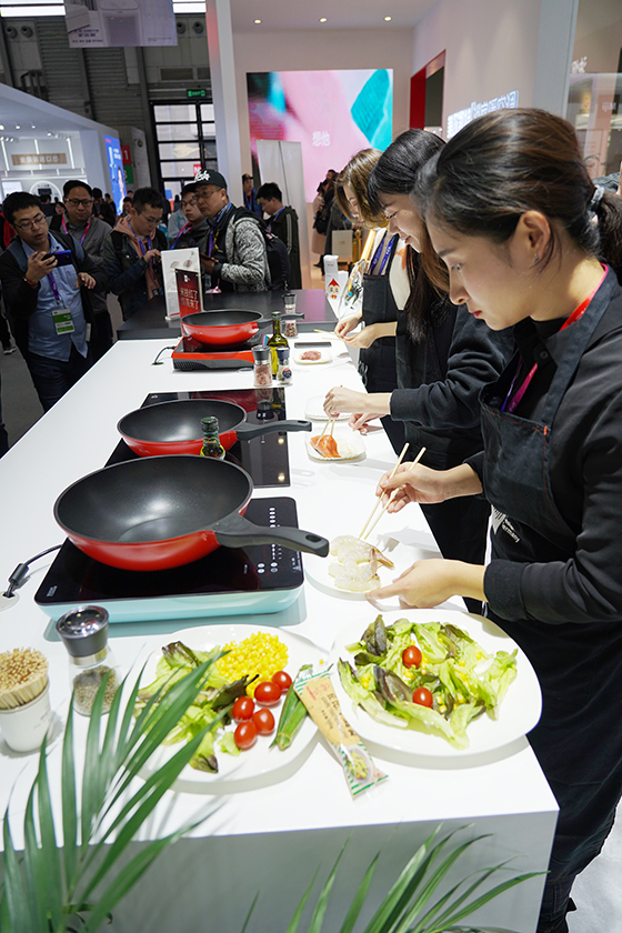 AWE2019 | 展现高端品质 米技厨具带来烹饪乐趣