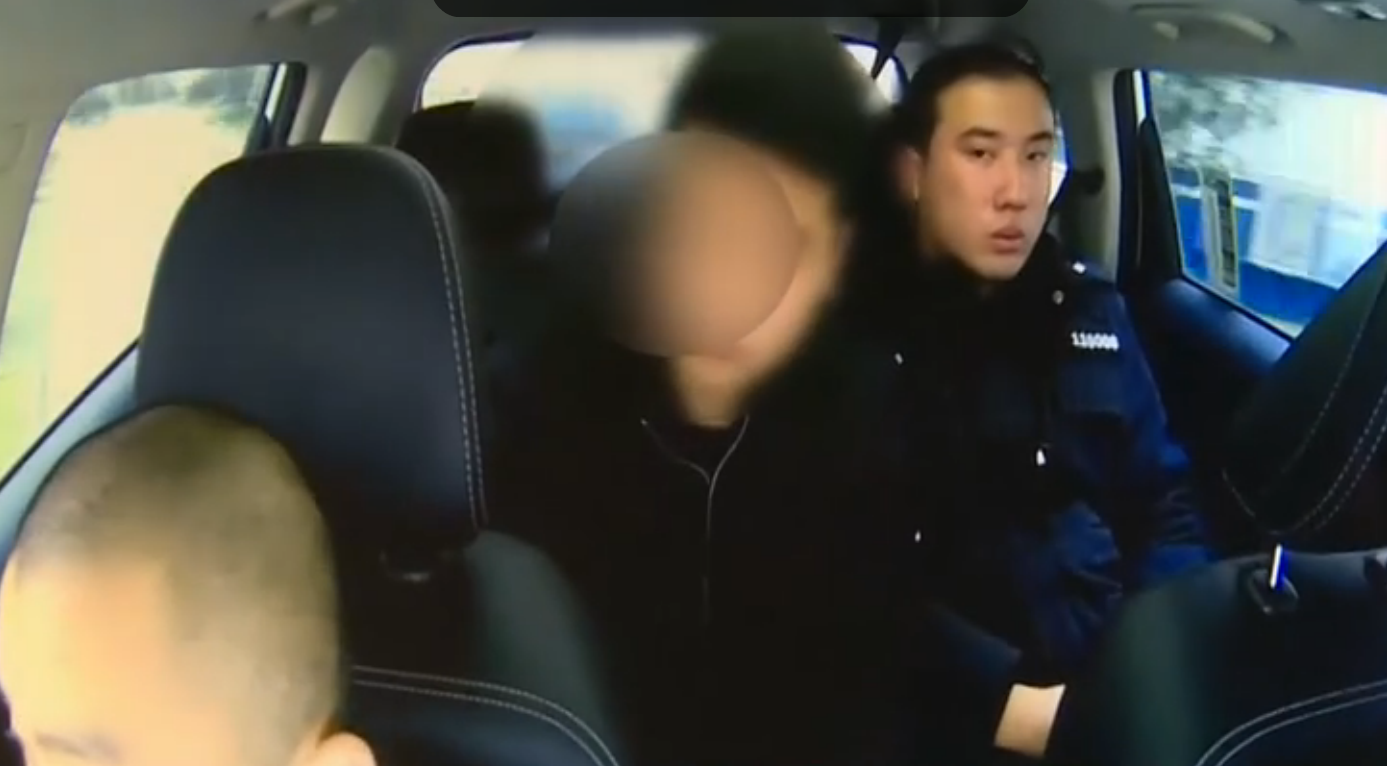 男子网购近万元的手机不翼而飞，几天后出现在手机店里，男子被抓