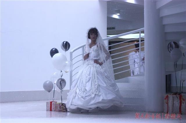 有一种白叫做五彩斑斓!服装专业学生只用白面料完成“大秀”