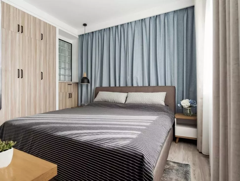 34款木色衣柜，实木或人造板都可以实现2.4