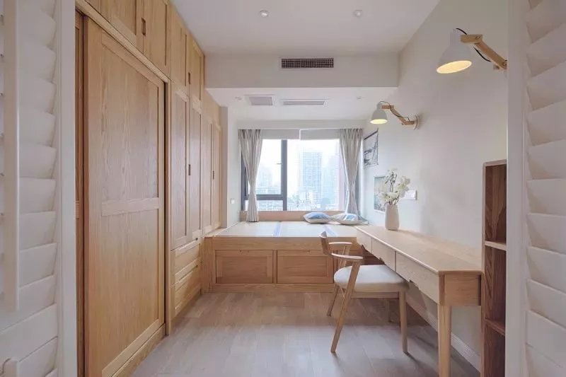 34款木色衣柜，实木或人造板都可以实现2.4