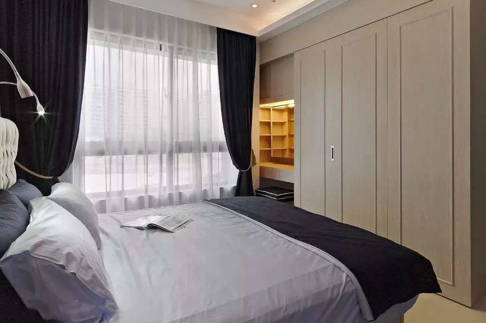 34款木色衣柜，实木或人造板都可以实现2.4