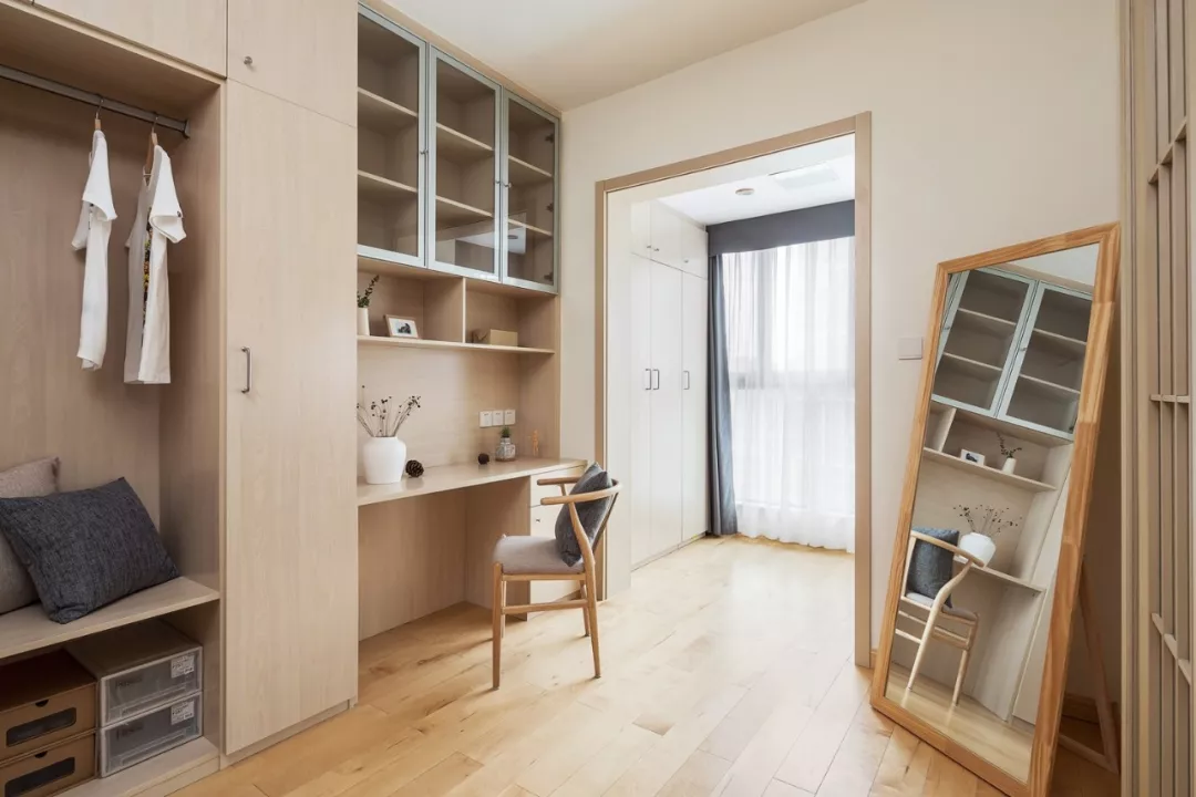 34款木色衣柜，实木或人造板都可以实现2.4