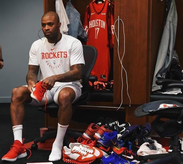 哈登上脚「钢铁侠」！NBA 季后赛球鞋上脚精选