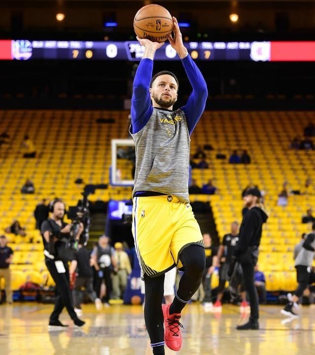 哈登上脚「钢铁侠」！NBA 季后赛球鞋上脚精选
