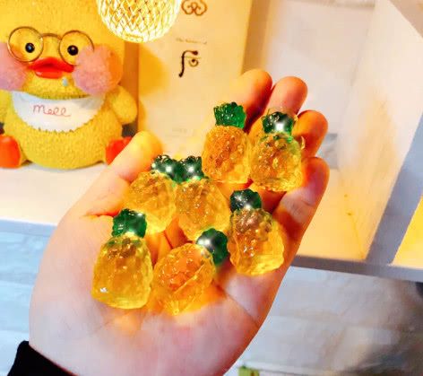 名创优品的两款4D糖果，颜值高还便宜，吃土女孩不容错过