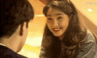 48岁洪欣的头发有没有一斤重?不显老的头发养护法