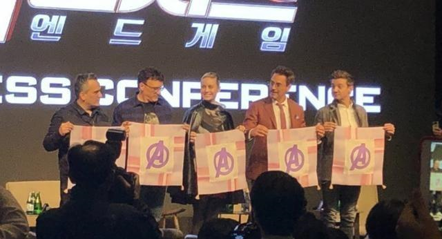 《复联4》宣传，“钢铁侠”突爆出结局,,蚁人冲进灭霸的这器官？