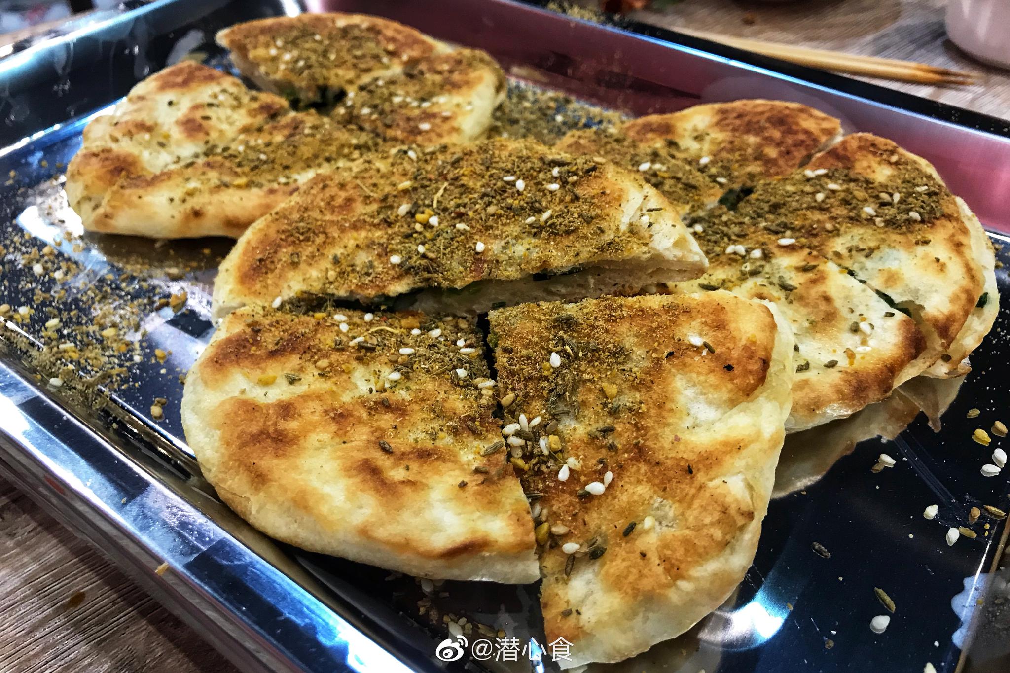 小小莊园
提前入夏
啤酒、烧烤、小龙虾、花生、毛豆……
吃得就是气
