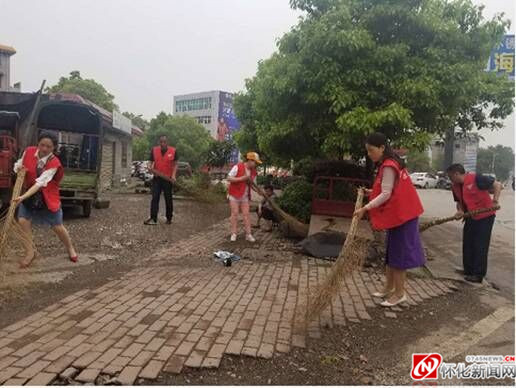 辰溪县公路建设养护中心开展“卫生清扫”志愿服务活动