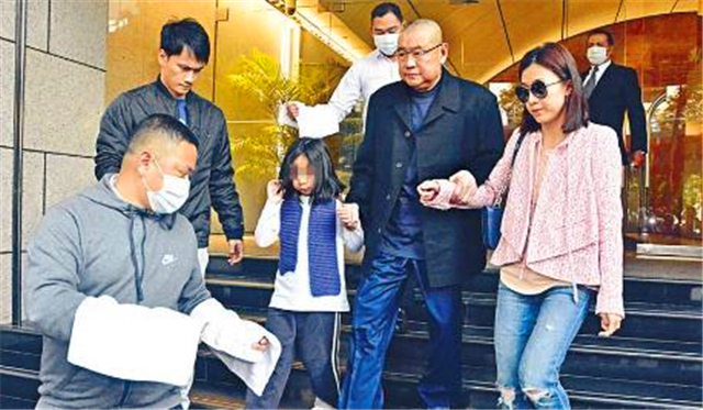 嫁豪门当“生育机器”，无名无分忍了15年，如今获547亿成就传奇