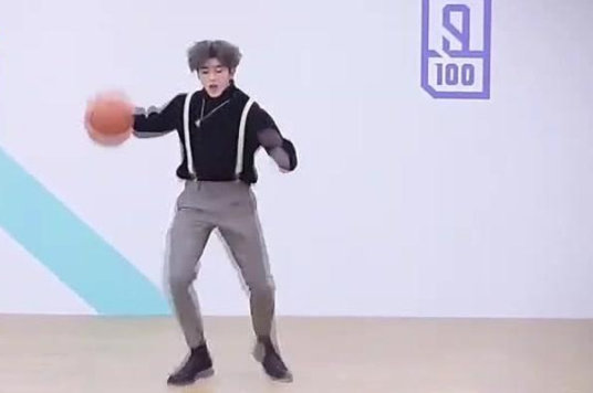 魅族16S奇葩广告文案：“机，你太美！”网友提醒：小心蔡徐坤起诉！