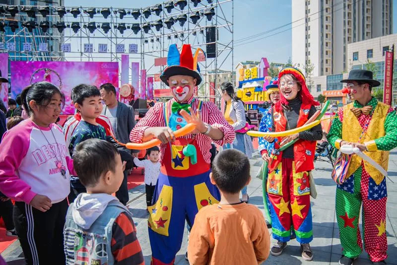 城西生活中心 华强商业街五一焕然绽放 百万豪礼免费送！