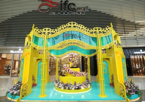 上海国金中心举办绚丽布艺雕塑珍藏展