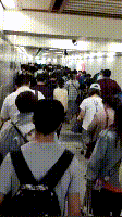 此刻！返程高峰！西安地铁开启客流控制！还有这些路段缓行！拥堵！