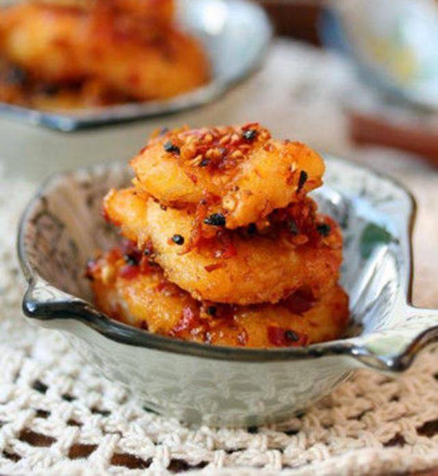 精选美食推荐:灯笼椒炒香肠,剁椒鱼排,羊肉炖大白菜的做法