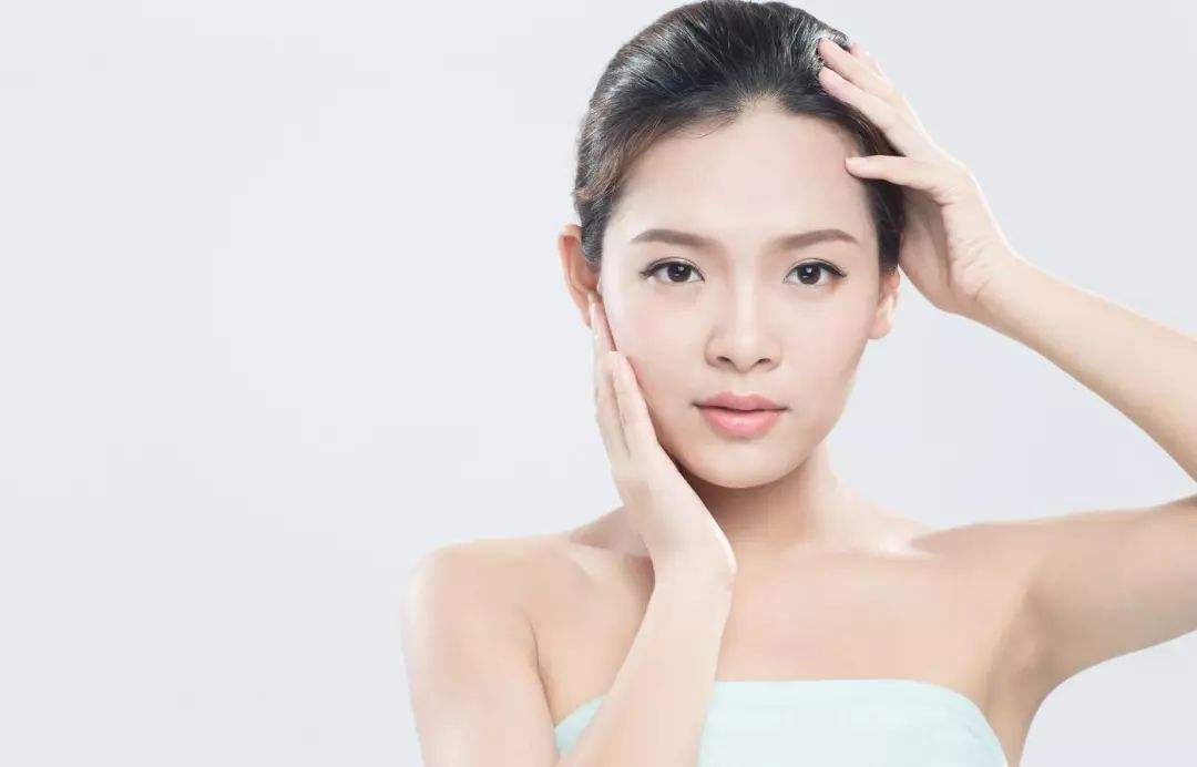 为什么你每天努力补水却还是干燥肌肤？