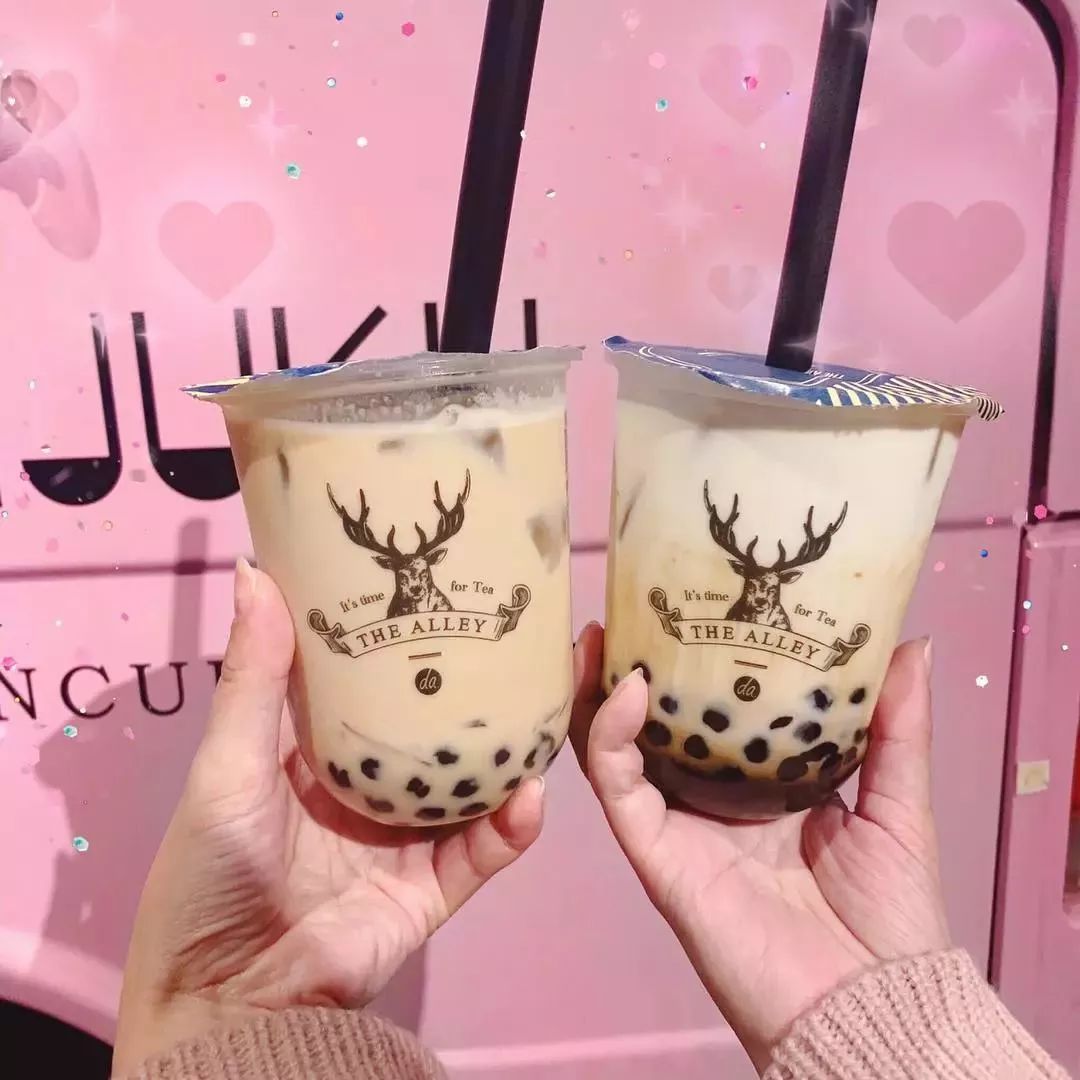 日本全家新出的珍珠奶茶冰吊打市面上的贡茶、鹿角巷和coco！这是要断货的节奏！