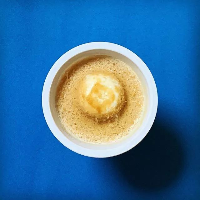 日本全家新出的珍珠奶茶冰吊打市面上的贡茶、鹿角巷和coco！这是要断货的节奏！