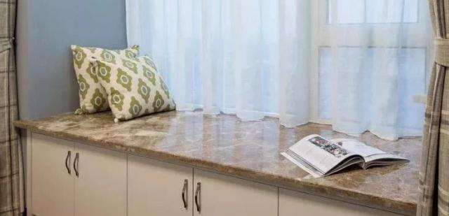 飘窗台面不要铺大理石了，有钱人流行装这种，真的太实用了