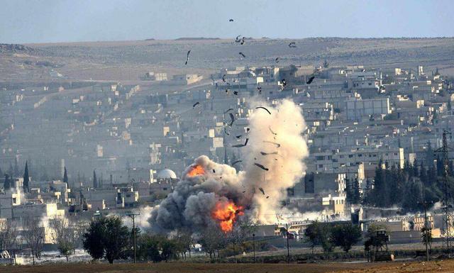 以色列出动大批战机，叙境内再次遭遇轰炸，伊朗军事设施被炸平