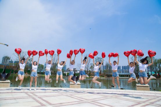 菏泽又增一夜晚消夏场所！湖景园林，音乐喷泉，浪漫之夜！