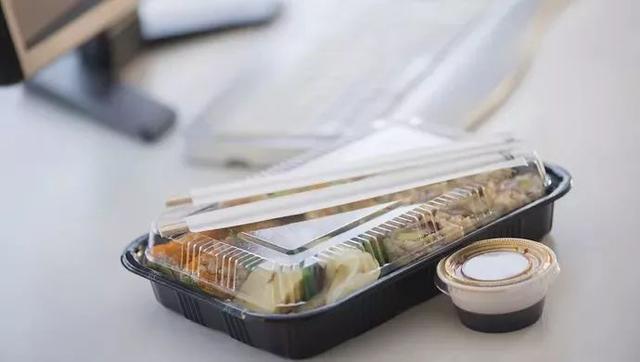 今后点外卖自备餐具？7月1日起，上海外卖不主动提供一次性餐具！