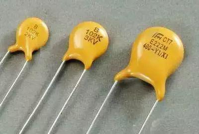 违反物理定律的永久性静态“负电容器”诞生,重点是能提高效率!