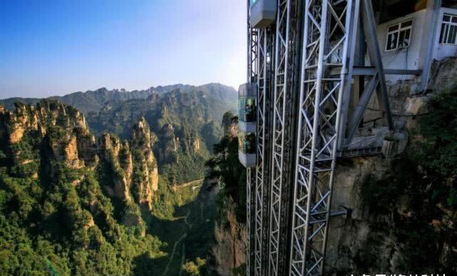 中国“最高”的电梯,耗资2亿高三百多米,网友:连头都不敢低着