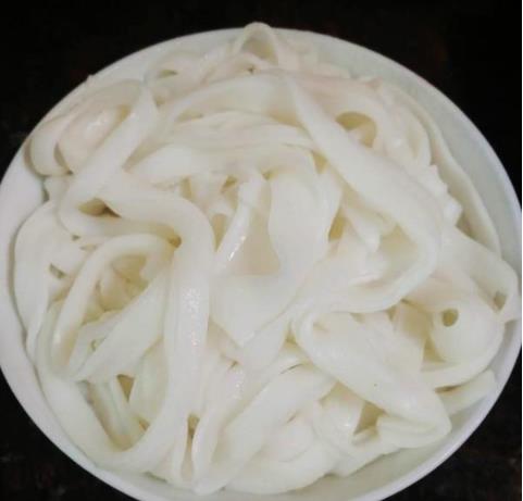 在家自制炒河粉的做法步骤 陕西青鸟餐饮爆炒三绝培训