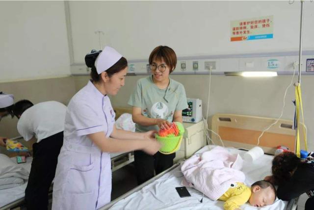 8个月孩子因常见玩具生病住院，这3种幼儿用品非常“脏”，快扔