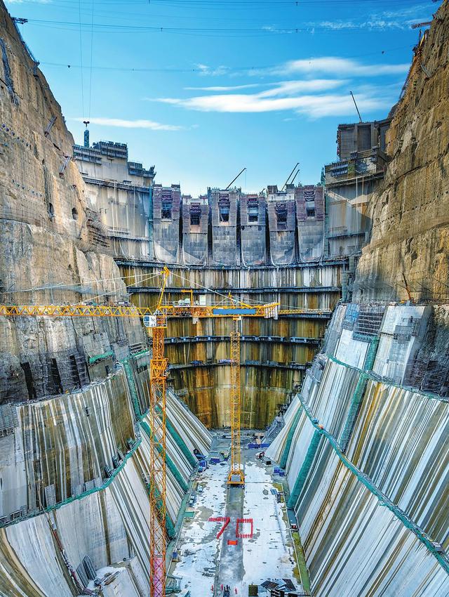 高清组图丨世界在建第二大水电工程乌东德水电站二道坝全线封顶