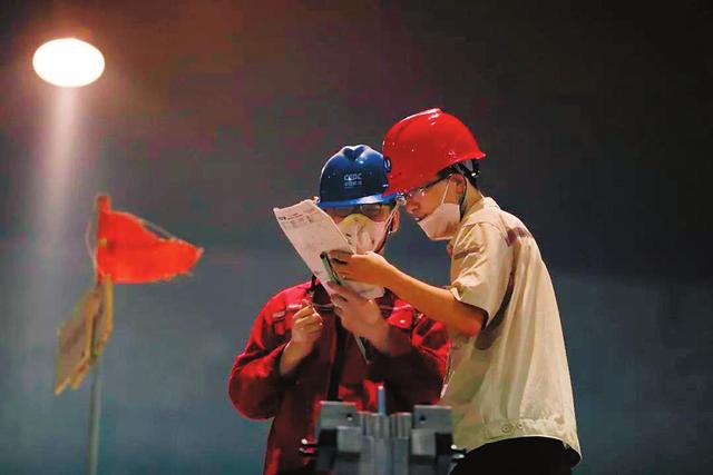 高清组图丨世界在建第二大水电工程乌东德水电站二道坝全线封顶