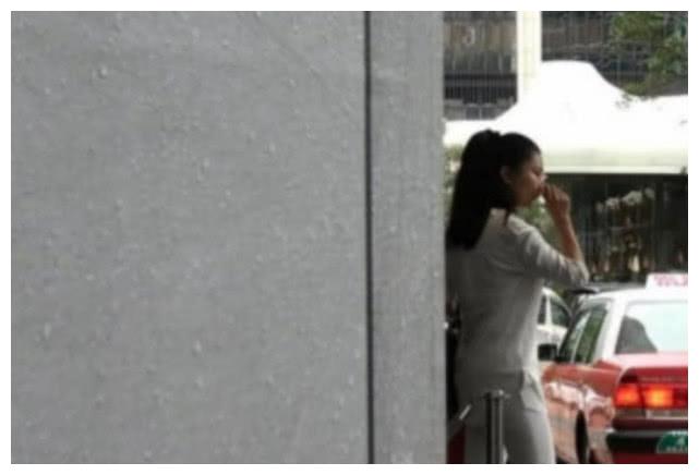 谢贤前女友近期常返港，还在商场买儿童鞋，难道又要复合？