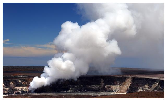 蜜蜂养殖,浓烟会不会危害蜂群?老蜂农:浓烟含有这些有毒气体
