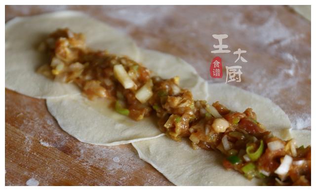 3分钟学会颜值超高的玫瑰花肉卷，一卷一蒸简单易学，上桌就抢光