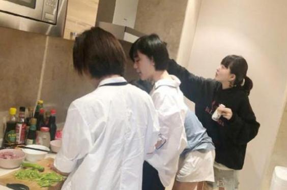 带你参观沈梦辰的豪宅，把整块大理石铺在电视墙上，太豪华了