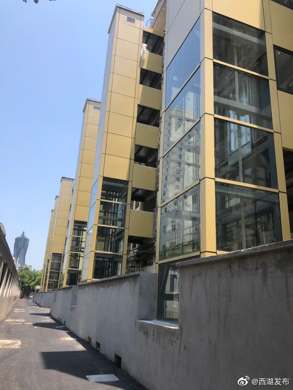 莫干山路79号2、3幢6台加装电梯成为老旧小区成片改造亮点