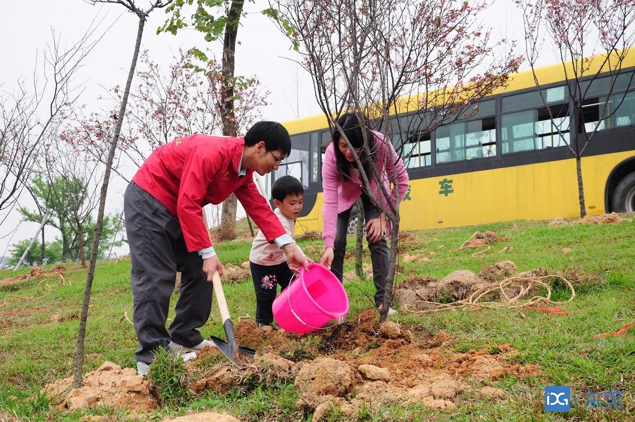 东莞最美家庭 | 熊国柱家庭：环保从娃娃抓起 把好家风一代代传下去