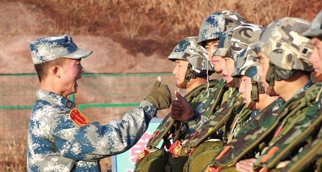 新兵入伍的时候要用到那些器械，都训练什么呢！