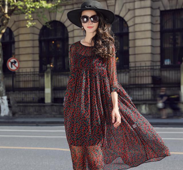 夏天挑选面料,更加趋向于天然舒适,真丝、香云纱、棉麻清凉亲肤