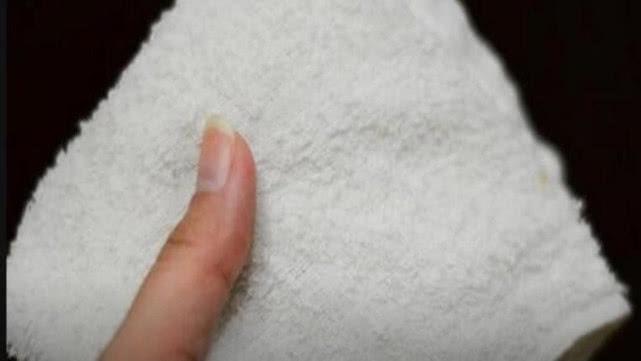 生活省电小窍门，只需一条毛巾能让电费减半，夏天再不怕交电费了