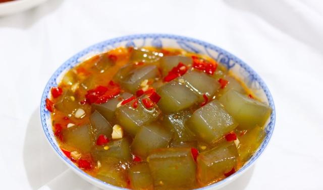 它是天然“下火菜”，天气炎热干燥来一碗，比凉拌黄瓜更过瘾